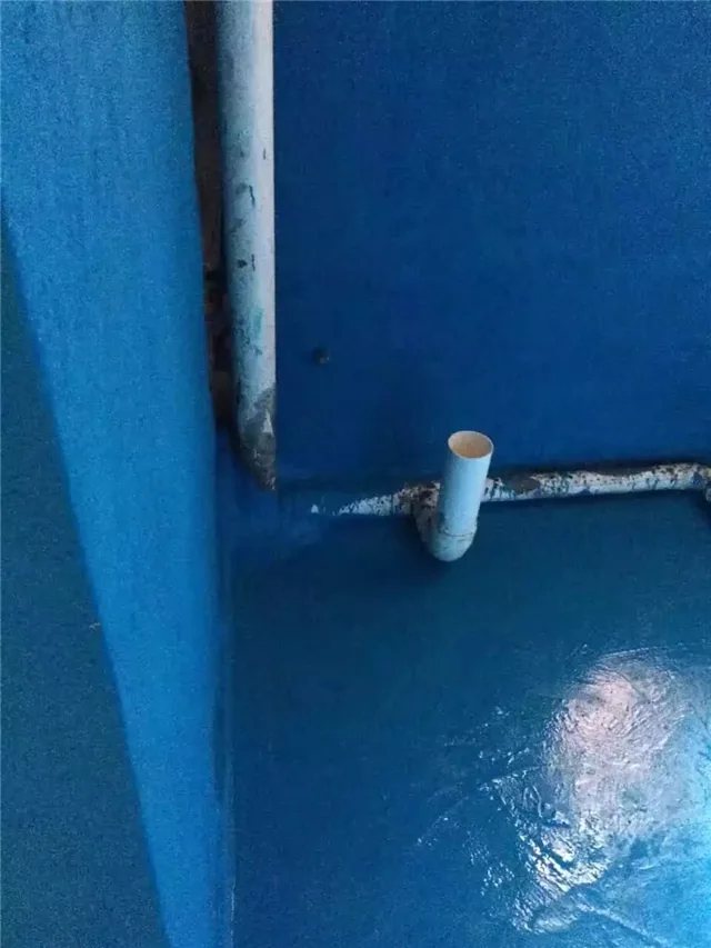卫生间管根和墙地交界防水节点